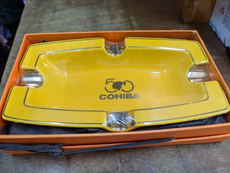 Cohiba 4 Cigars Round Ashtray